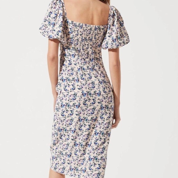 Astr The Label Floral Rouched Square Neck Bubble Sleeve Midi Dress Size M - Picture 3 of 7